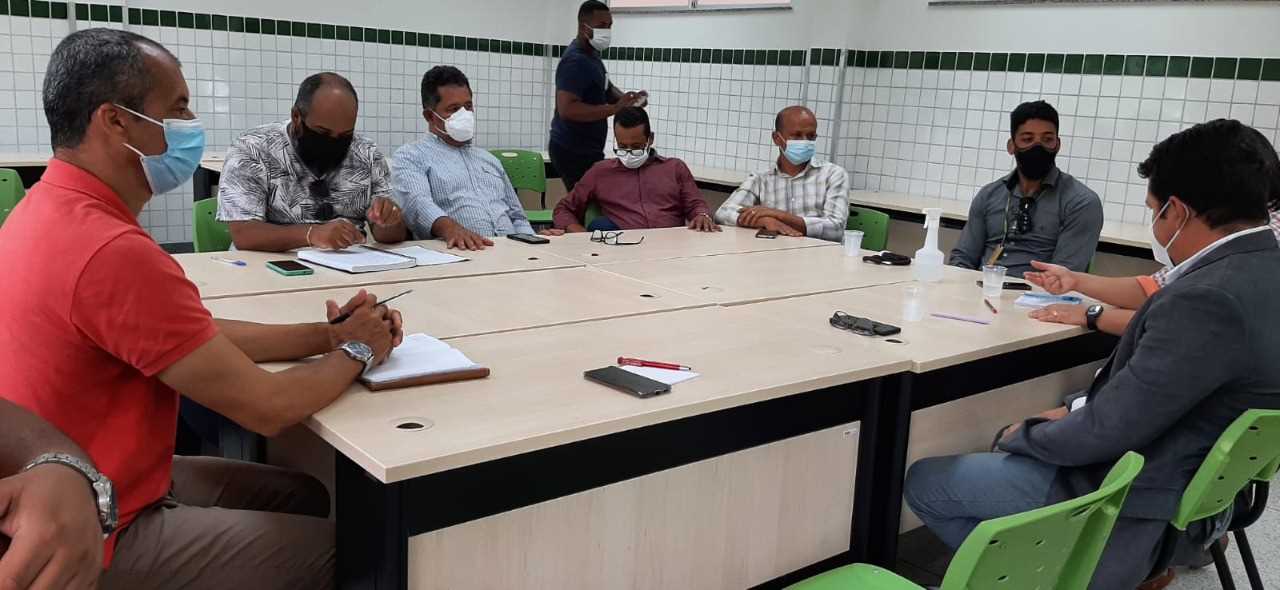 Camacã: Prefeito Paulo do Gás participa de reunião para discutir o funcionamento do IFBA